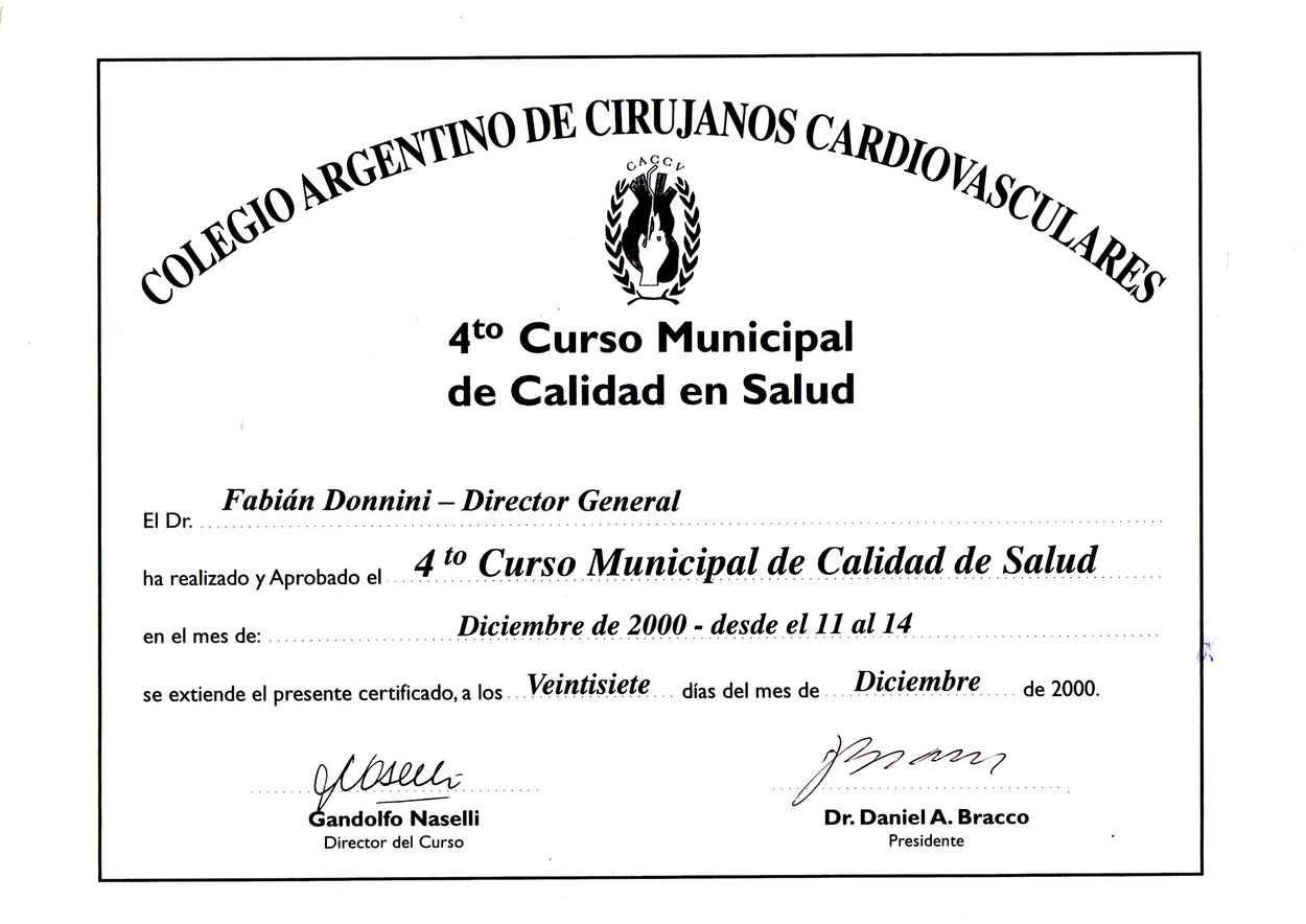 Certificado del Colegio Argentino de Cirujanos Cardiovasculares del 4to Curso Municipal de Calidad en Salud, diciembre de 2000, con el Dr. Fabián Donnini como Director General.